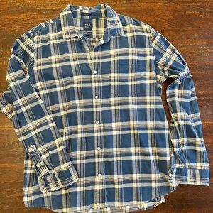 GAP Men's Casual Blue and White Checkered Flannel Shirt